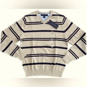 NWT! Men’s Signature TOMMY HILFIGER 100% Cotton V-Neck Sweater / Size XS